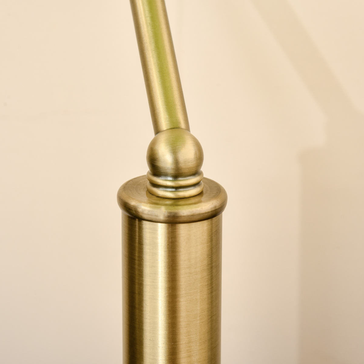 Lincoln — Banker's Library Table Lamp — fitting detail